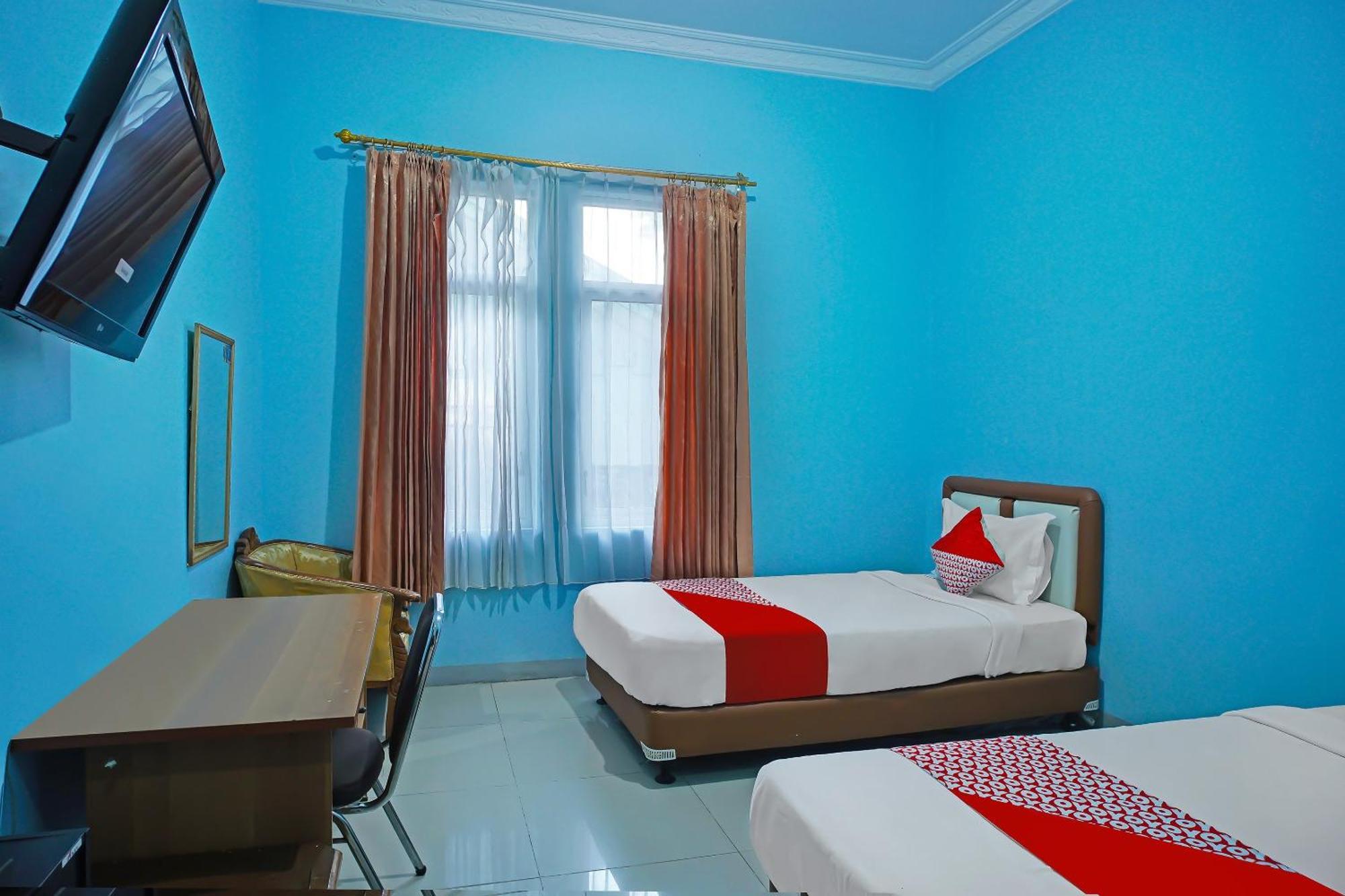 Oyo 92577 Hotel Sidikalang Near Kejaksaan Negeri Dairi Exterior foto