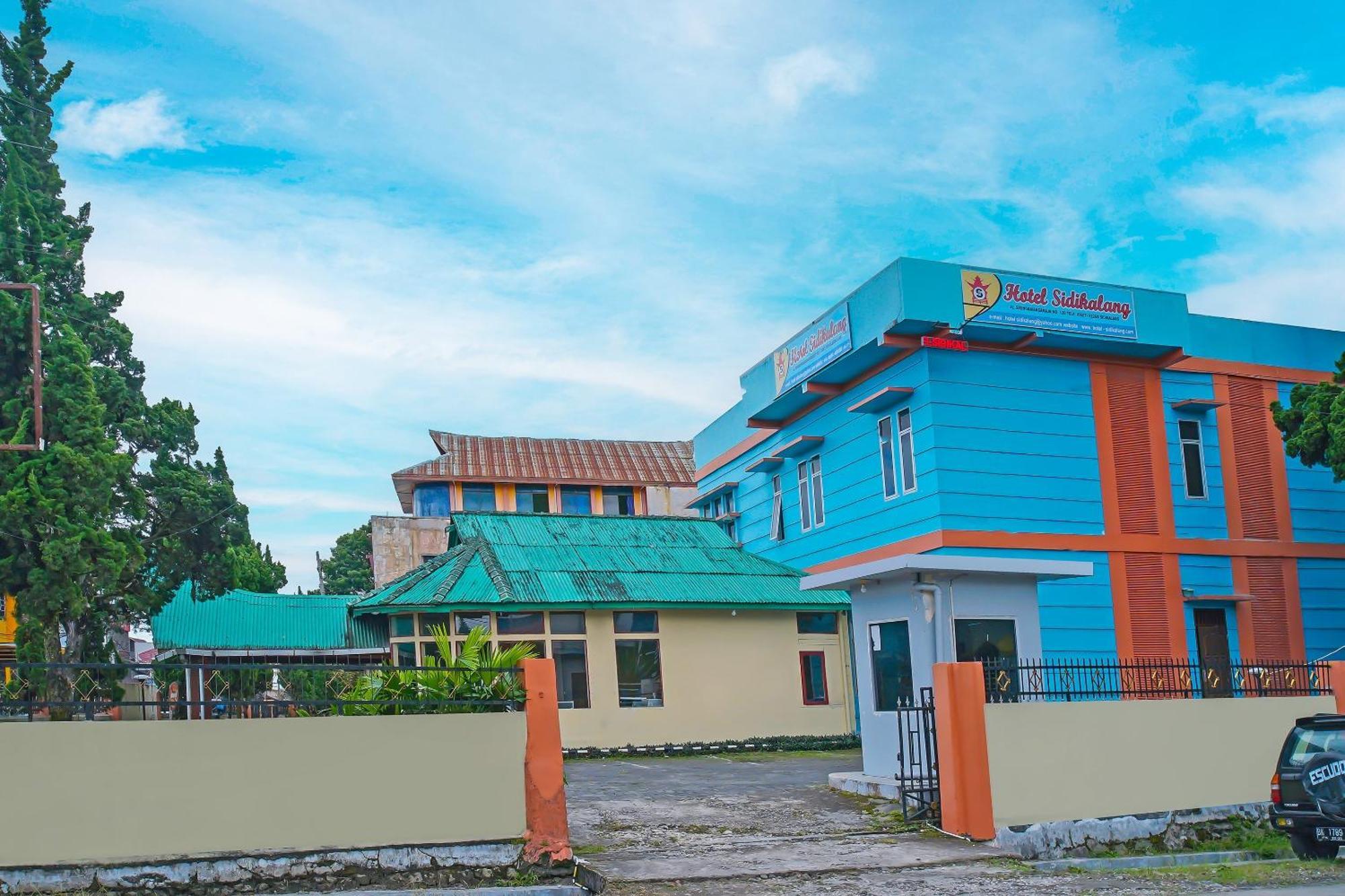 Oyo 92577 Hotel Sidikalang Near Kejaksaan Negeri Dairi Exterior foto